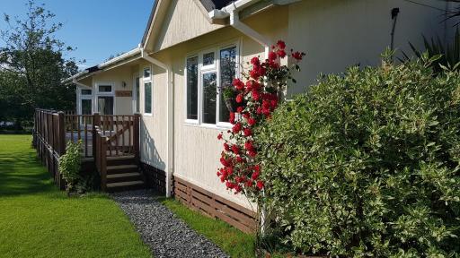 Thornbury Holiday Park - Housity
