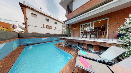 HOUSE OF JOY , CASA EN BANYOLES - Housity