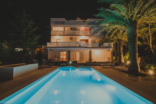 Pool Apartments Galeb - Housity