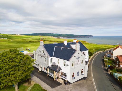 The White House Inn - Whitby - Housity