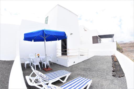 Casa Los Lajares - Housity