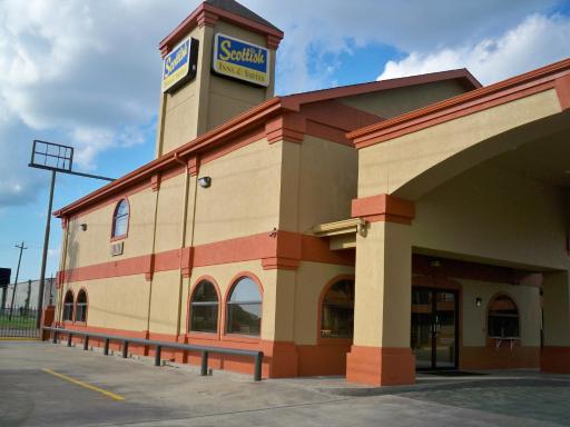 Scottish Inn and Suites Beaumont - Housity