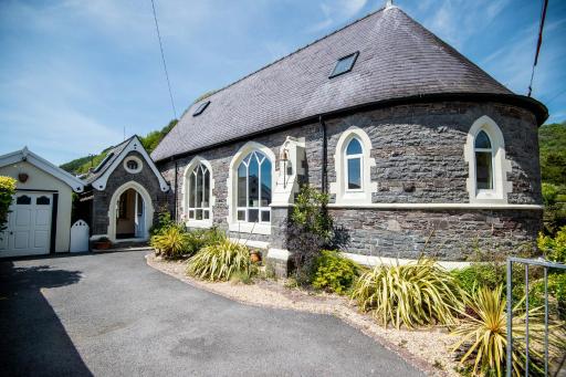 The Old School - Beautiful School House, quiet location near the coast - Housity
