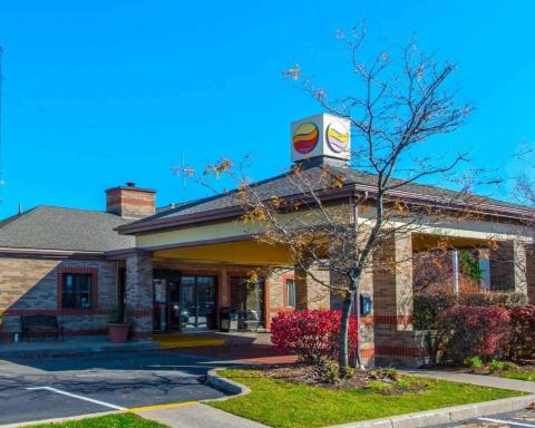 Comfort Inn & Suites Erie - Housity