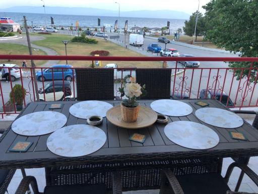 Sophies Sea View Apartment Touzla - Housity
