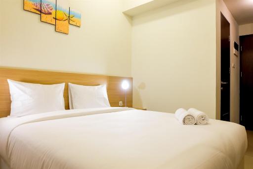 Comfy Studio Mustika Golf Apartment By Travelio - Housity