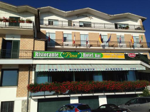 Hotel Pina Ristorante - Housity