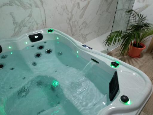 Hotel Primavera - Housity