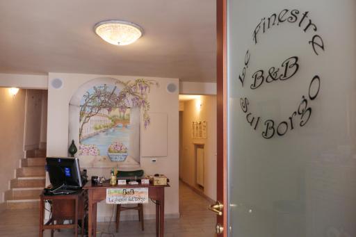 Le Finestre sul Borgo Rooms - Housity