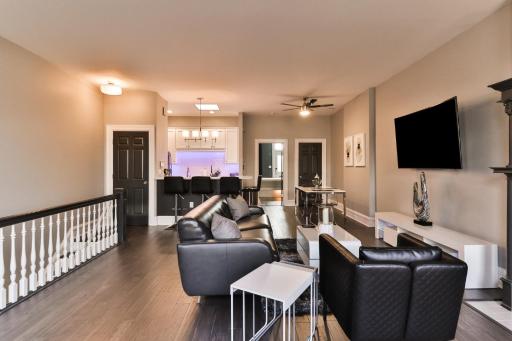 Luxury Apt w/ Spectrum Mood Lighting - Historic Cherokee Street Antique Row - Housity