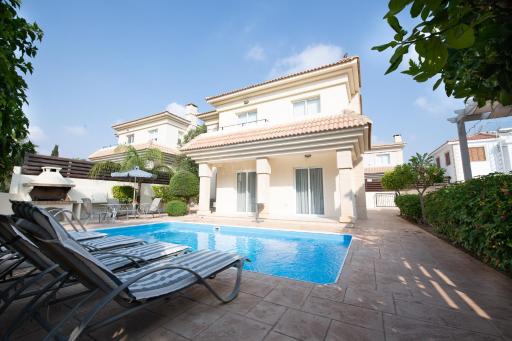 Blue Water Dio - Housity