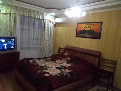 2 room Apartment on Illyushy Kulyka Street, near FABRIKA - Housity