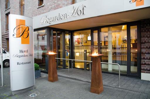 Hotel Begardenhof - Housity