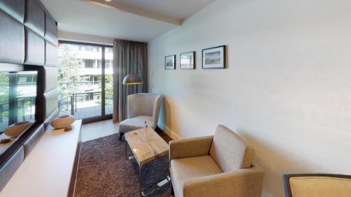 White Pearl Apartment 2.15 - Housity