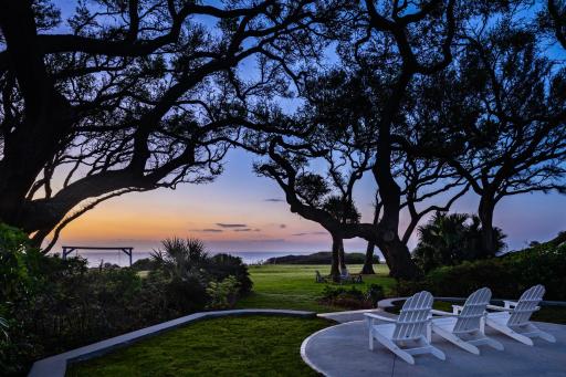 Beachview Club Hotel - Housity
