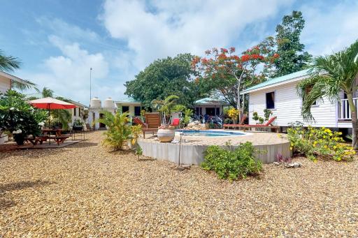 Cabañas @ Latitude Adjustment - Housity