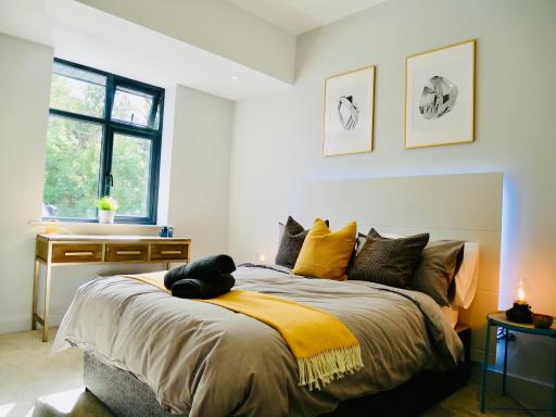 Luxury 3 bedroom Apartment near Bournemouth Beach & Poole - Hizvo