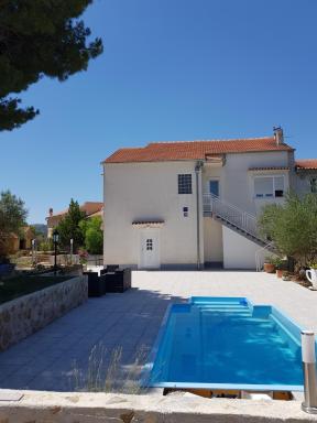 Holiday House ''Villa Flora'' - Housity