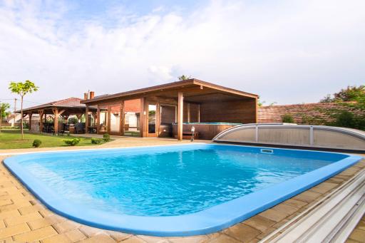 Virág Vendégház - Housity