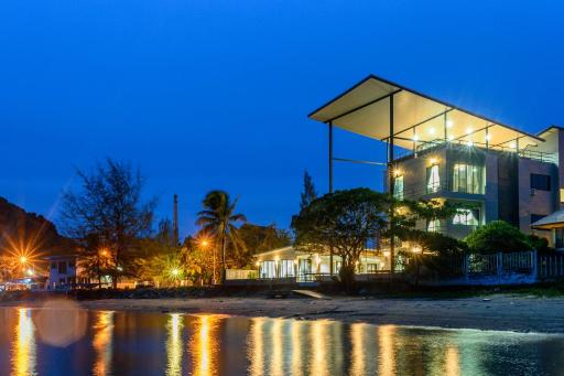 Aownoi Bay Resort - Housity