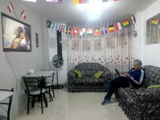Sunset Hostel Airport - Housity