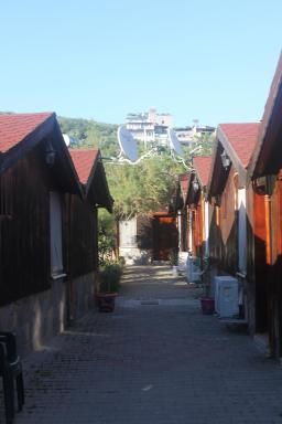 Huzur Pansiyon ve Cay Bahcesi - Housity