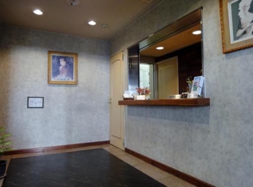Hotel Sentpia - Housity