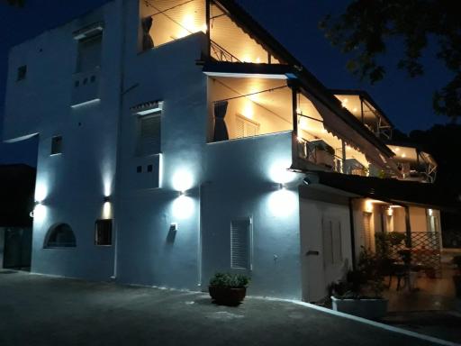 karavagelis rooms - Housity