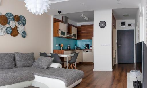Center Rev Apartment with Free Underground Garage - Housity