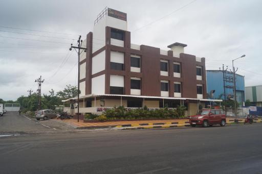Hotel Sai Sharada - Housity