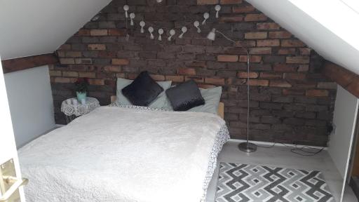 Vintage double bedroom Victoria 1 - Housity