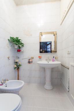 Apartment in the center of Kharkiv - Housity