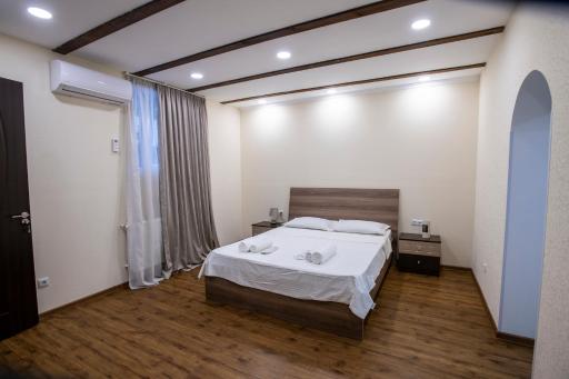Dada - Cozy apartment in the center of Tbilisi - Housity