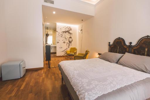Suites of the Royal Council - Housity