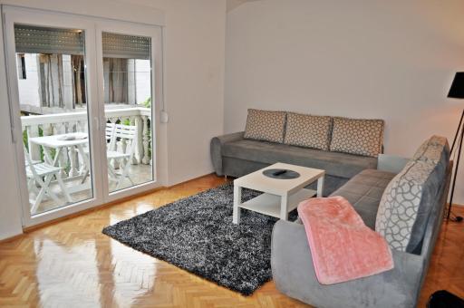 Apartman Dina - Housity