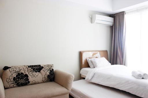Comfortable Studio at Beverly Dago Apartment near ITB By Travelio - Housity