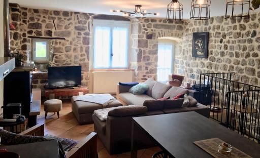 Gorgeous Stone House in the heart of Ardeche - Housity