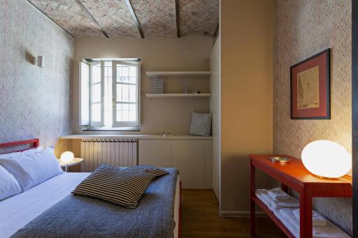 Sui tetti del centro di Genova by Wonderful Italy - Housity