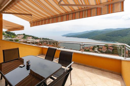 Apartments Loretta with Sea View - Housity