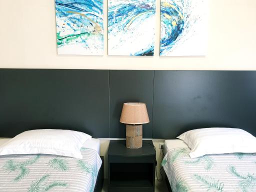 Clear Water Hotel - Housity