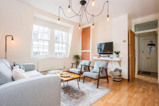 Soho 2 Bedroom Flat By Oxford Circus - Housity