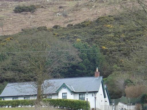 Yewwood Cottage - Housity