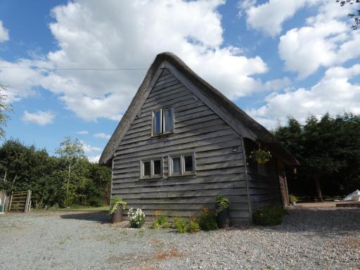 Yew Tree Barn - Housity