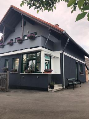 APARTMAN i SOBA HADELA - Housity