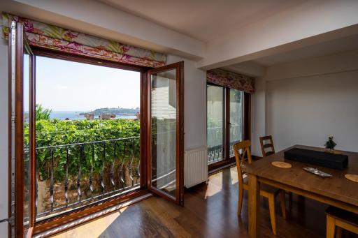 Breath Taking Bosporus view Villa in Cihangir - Housity