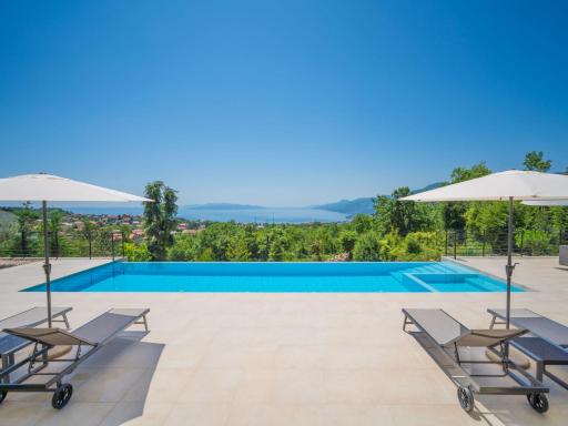 Villa Minimal by Interhome - Housity