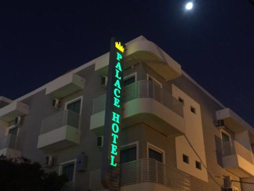 Palace Hotel - Housity