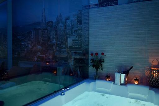 Nephele Luxury Suite - Housity