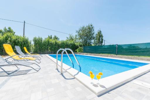 House Cherry Garden - Housity