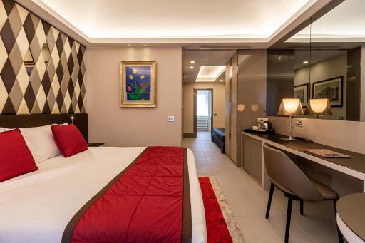 Harry's Bar Trevi Hotel & Restaurant - Housity